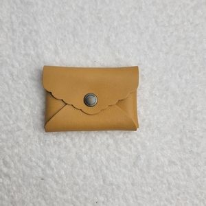 🦄 NEW PLG Mini Daisy Wallet - Sunflower